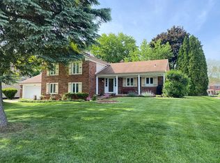 35946 Johnstown Rd, Farmington Hills, MI 48335
