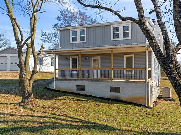 2nd image of 8074 N Valley Pike
