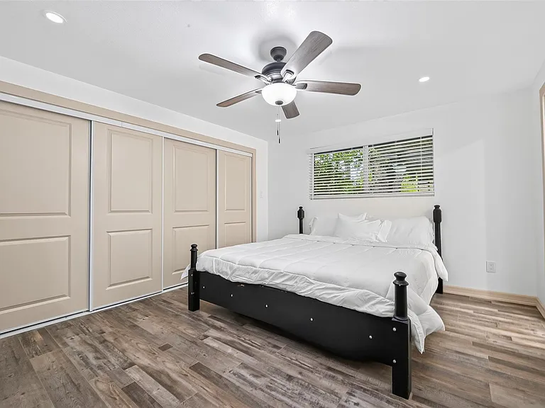 5803 Greencraig Dr — Photo 13