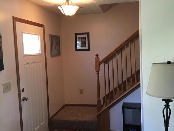 4th image of 998 Radbourne Dr