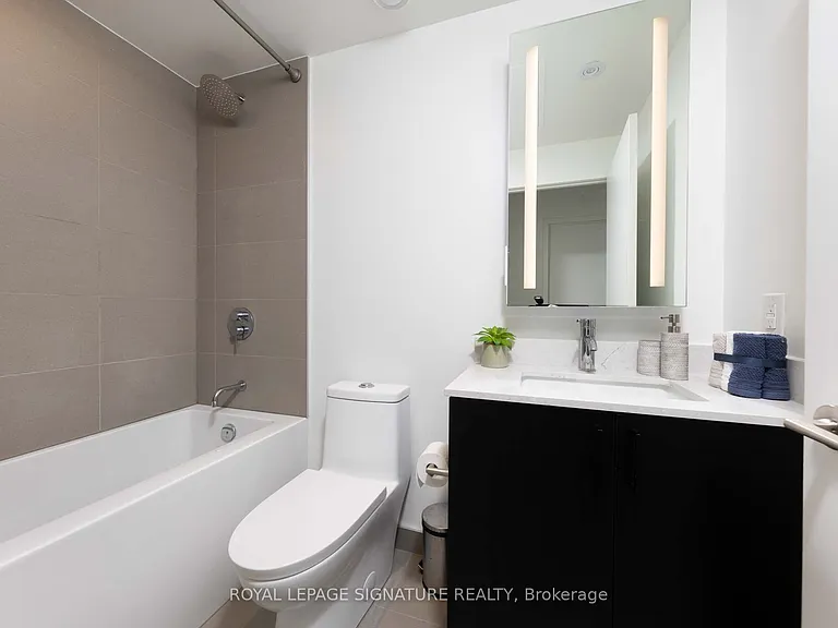 135 E Liberty St #Penthouse 9 — Photo 17