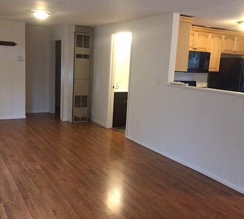 2nd image of 14334 20th Ave NE