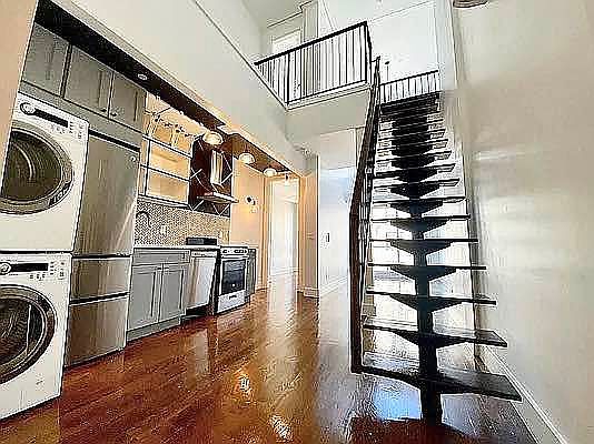 1st image of 85 Graham Ave #4L