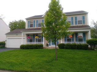 846 Hawk Ln, Carol Stream, IL 60188