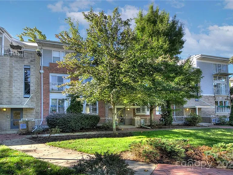 3819 Picasso Ct — Photo 3