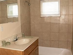 2nd image of 918 Winnie St APT 110