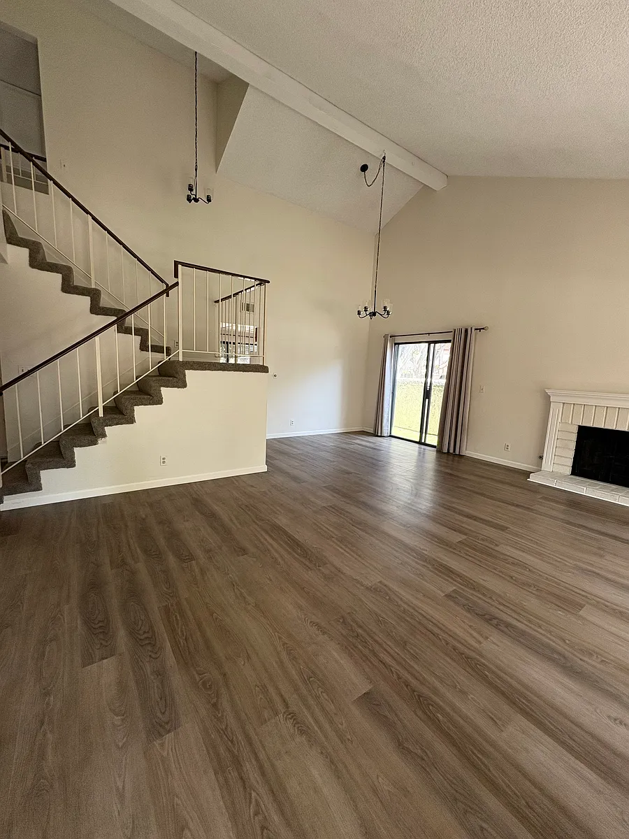 Building Photo - 2575 Captains Ave
