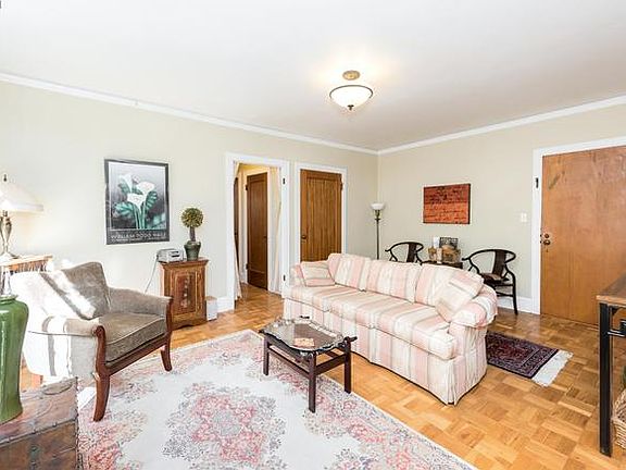 4th image of 2336 SW Osage St Unit 708