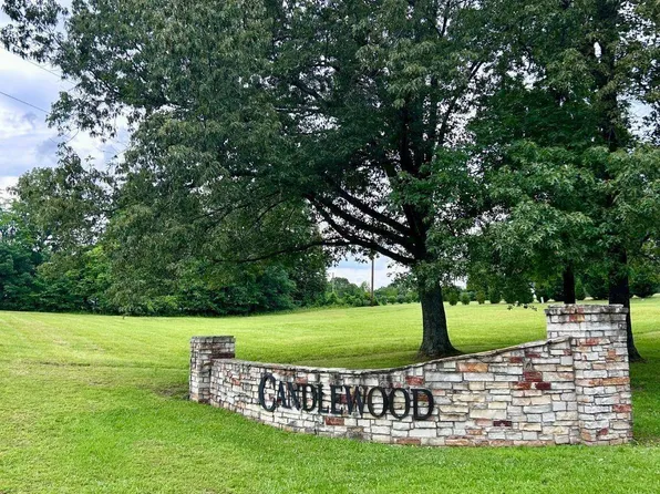 6575 Candlelight Dr, Paducah, KY 42003