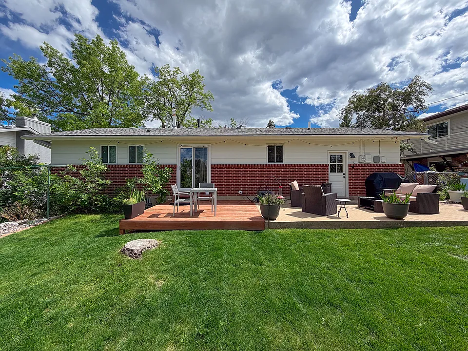 1421 Kendall Dr