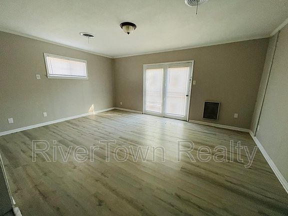 5th image of 4026 E Whitehaven Park Cir