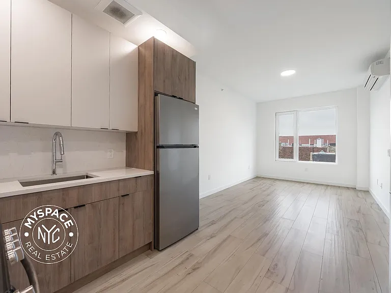 2718 Church Ave #213 — Photo 3