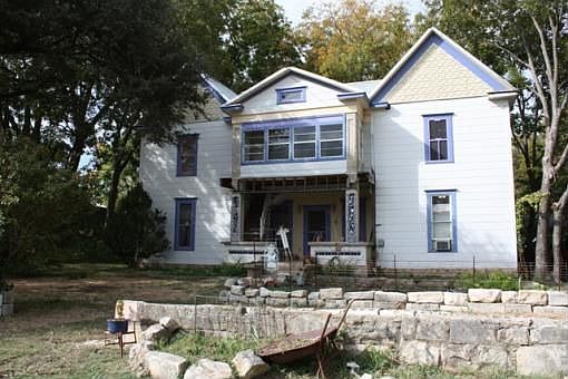 1st image of 503 Pecan St