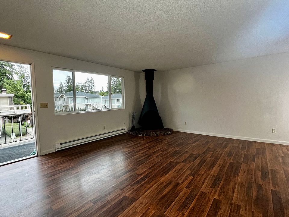 14525 NE 6th Pl Bellevue WA 98007 ACL Unit 4 14525 NE 6th Pl