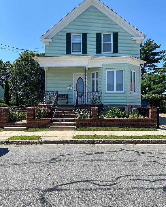 1st image of 279 Highland St