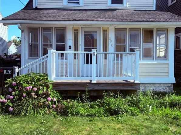 526 7th St, Fairport Harbor, OH 44077