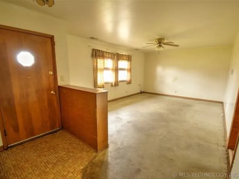 615 N Prairie Ave — Photo 12