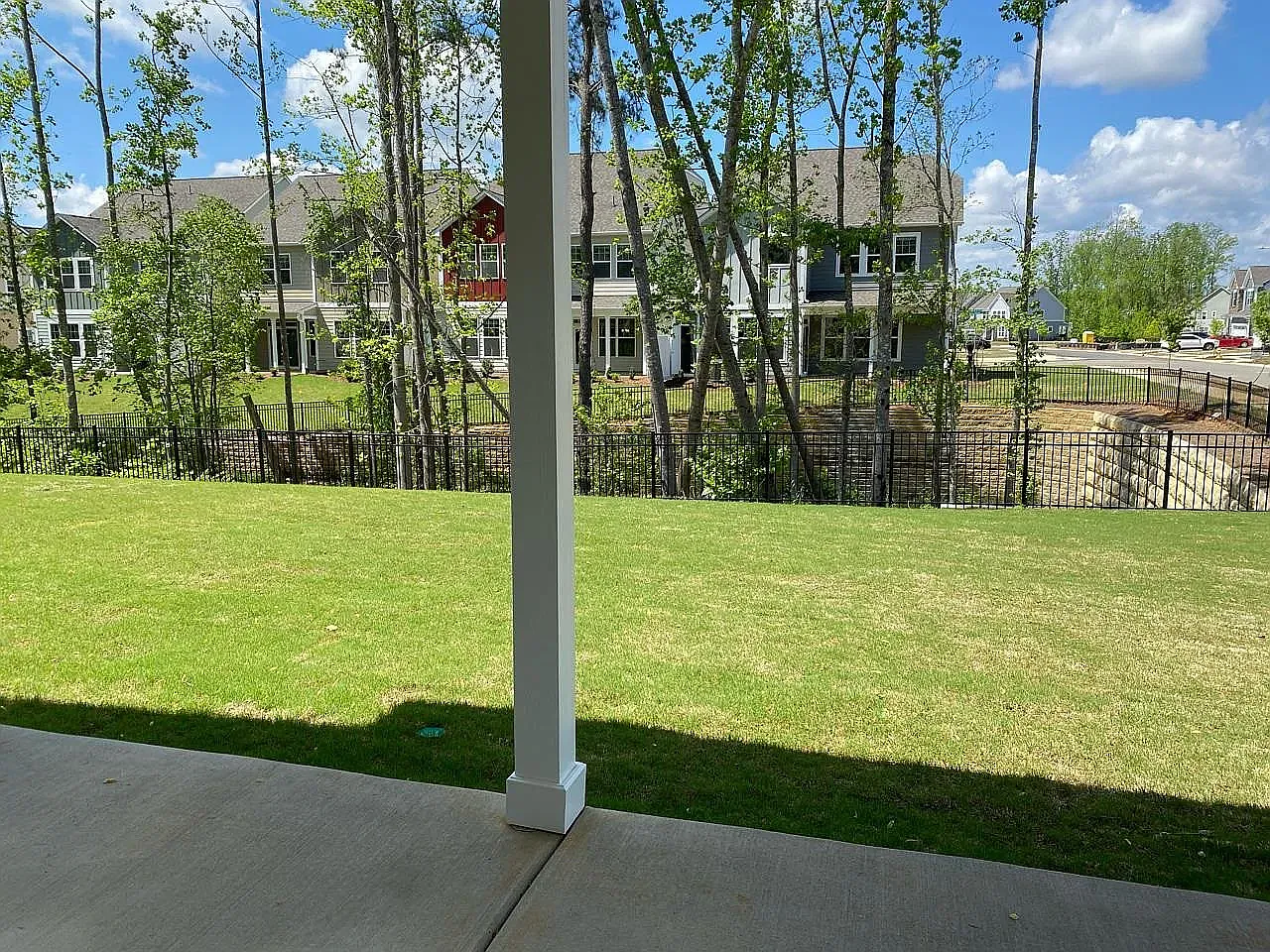 4 bed, 2450 sqft, $2,550 — Photo 2