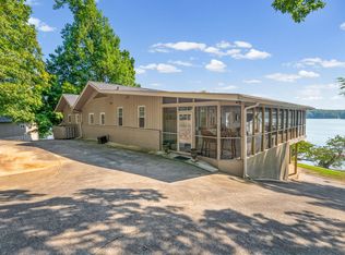 285 Bayview Dr, Eddyville, KY 42038