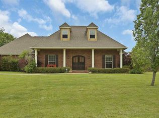 174 Grandview Dr, Florence, MS 39073