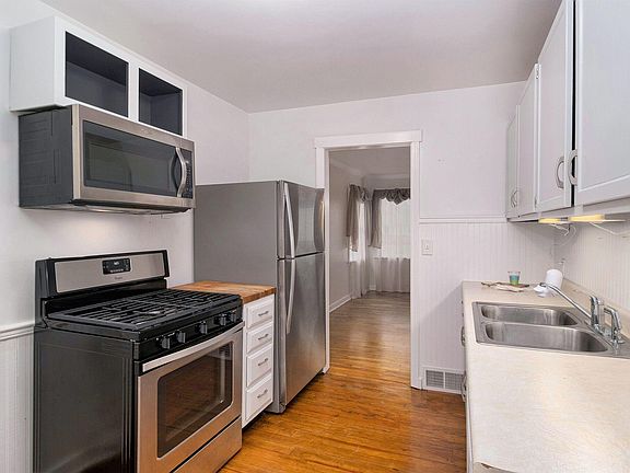 4th image of 187 Woodrow Ave S