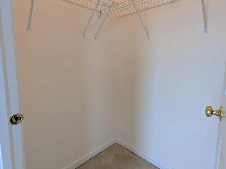 25015 Riding Center Dr — Photo 36