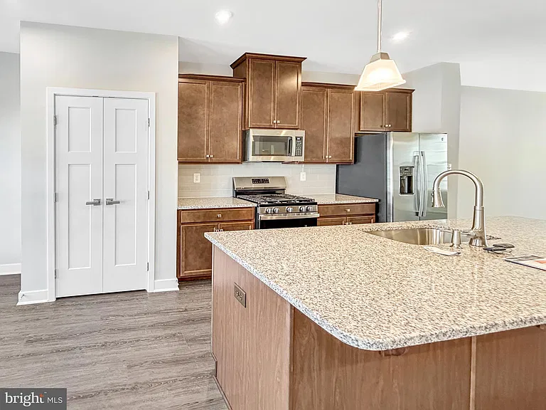 1785 Atlas Dr — Photo 6