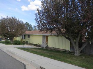 2807 Woodland Rd, Los Alamos, NM 87544