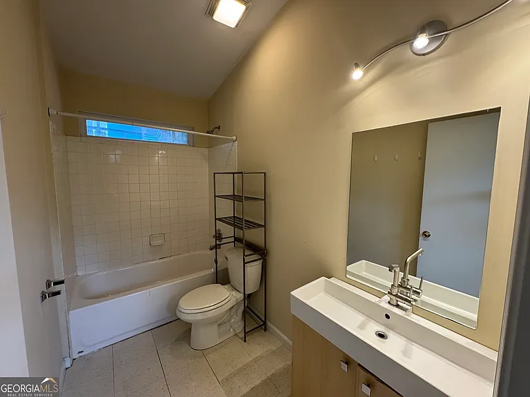 283 Athens Ave — Photo 11