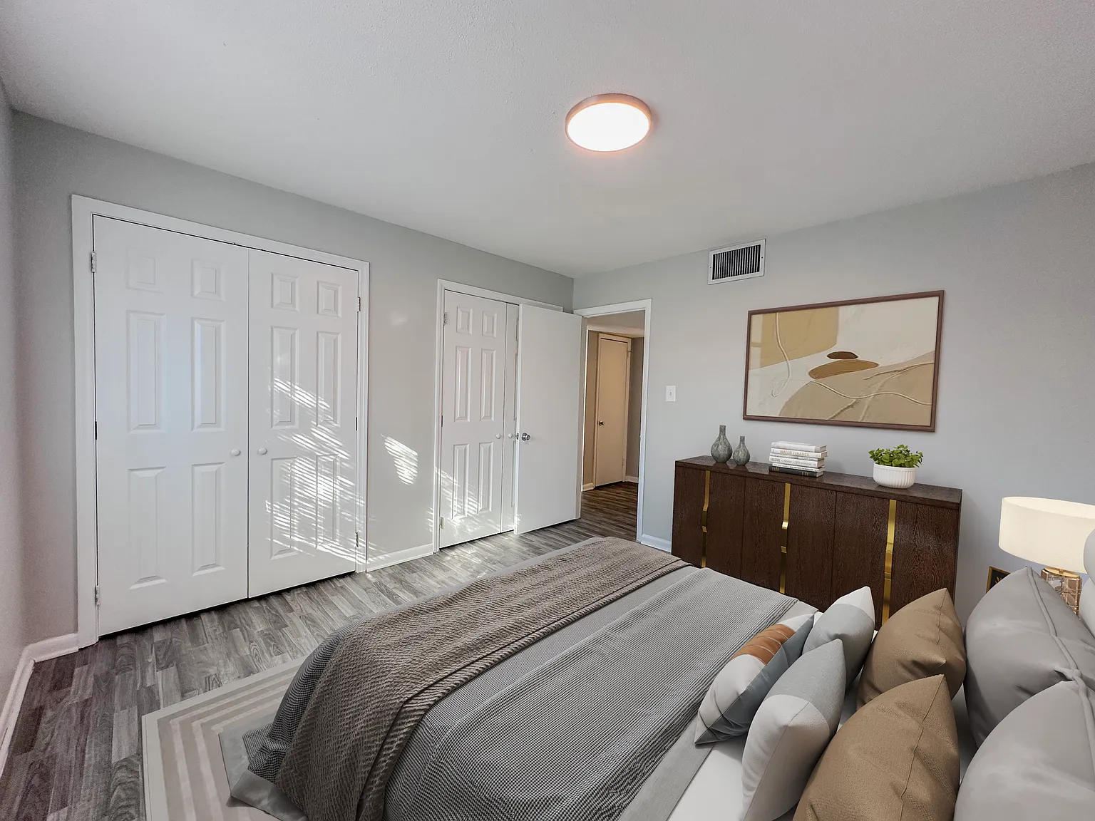 2 bed, 738 sqft, $1,188 — Photo 1
