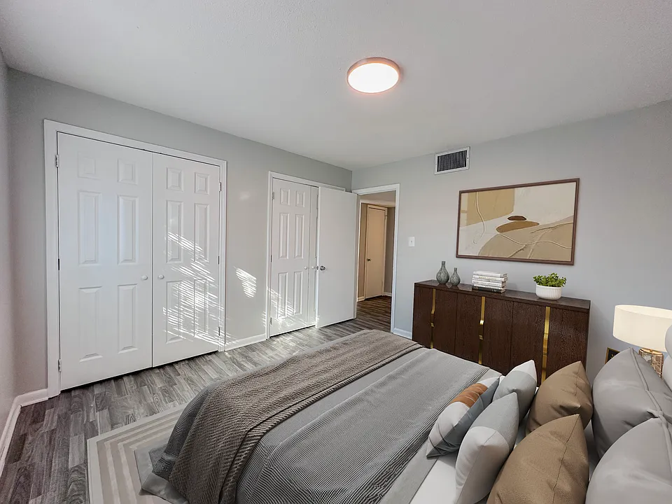 826 Twin Oaks Way #109