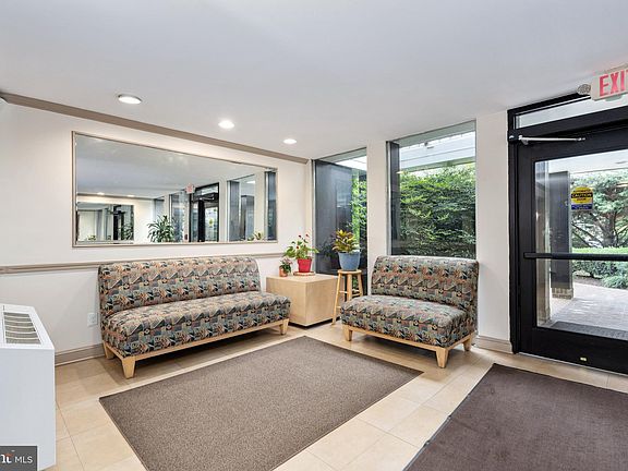 5th image of 3701 5th St S APT 506
