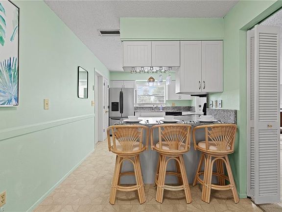 4th image of 12090 McGregor Blvd