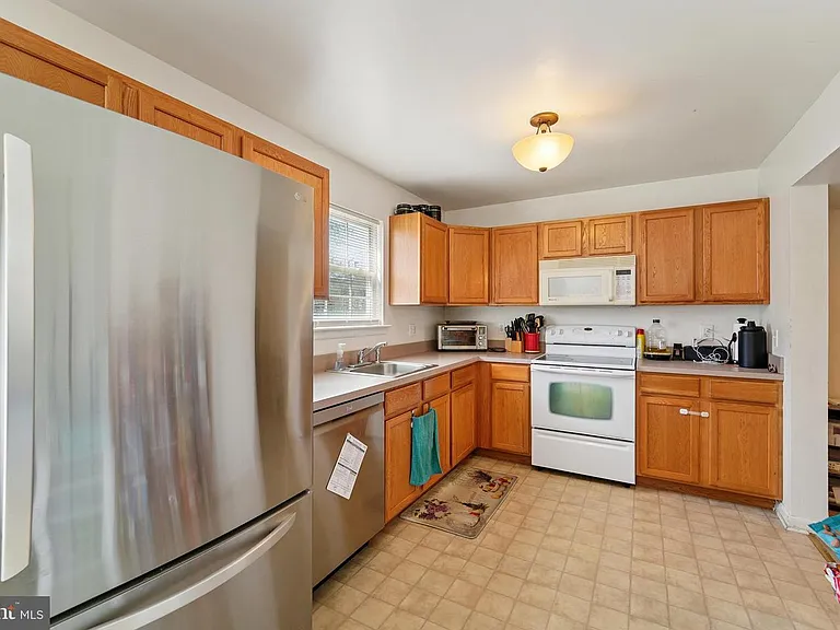7206 Rutherford Green Cir — Photo 9