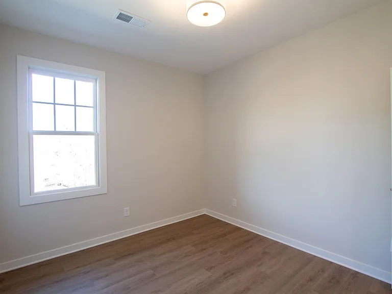 1188 Windsor Dr — Photo 13