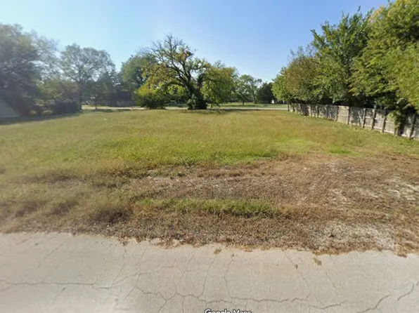 1624 Elmwood Dr, Coffeyville, KS 67337