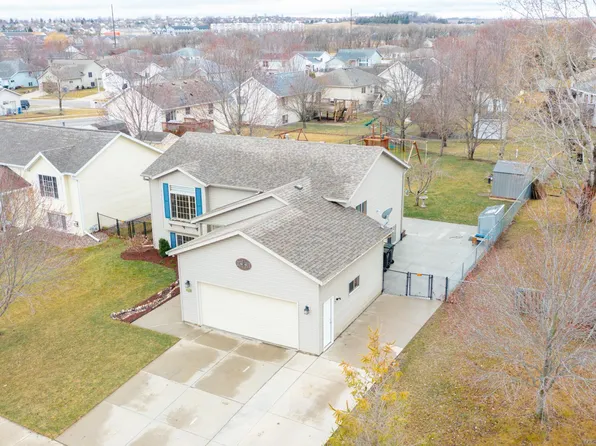 5921 47th Ave NW, Rochester, MN 55901