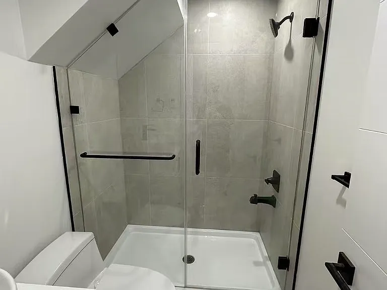 1536 Duthie Ave #3 — Photo 8