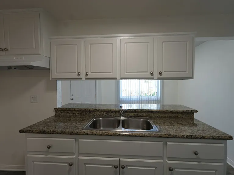 5157-5205 1/2 Santa Ana St — Photo 10