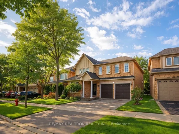 44 Skywood Dr, Richmond Hill, ON L4E 4L2