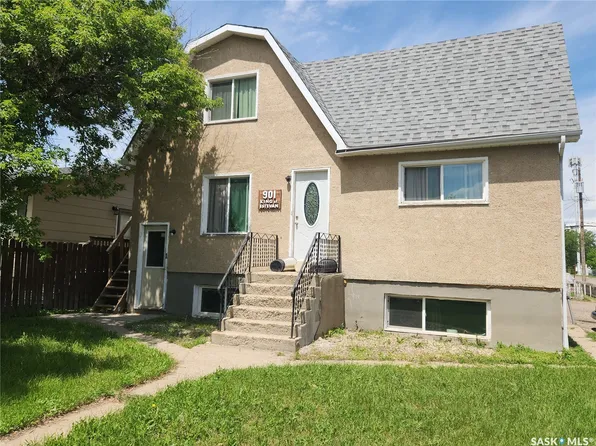 901 King Street, Estevan, SK S4A 1L3