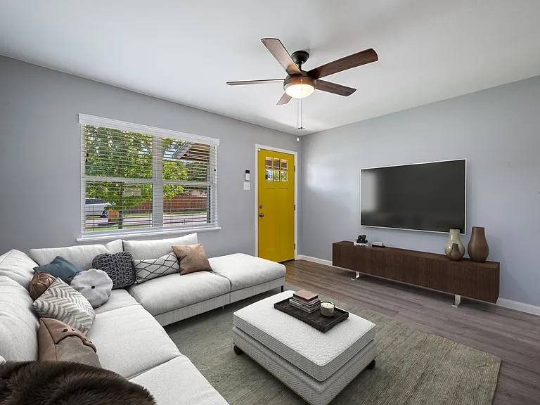 10700 Plains Trl #1 — Photo 16