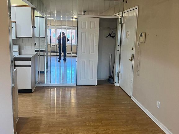3rd image of 1292 Rockland Ave APT 2A