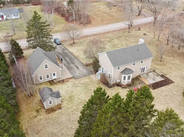 69 Mount View Rd, Sackville, NB E4L 1M3