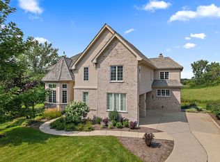 917 Middleton Ln, Inverness, IL 60010