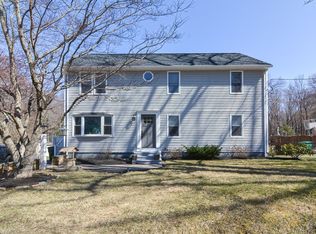 37 Hough Rd, Sutton, MA 01590