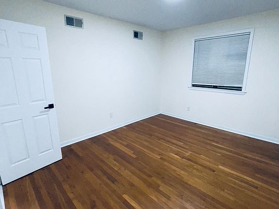 3rd image of 11 Hodges Pl #1A