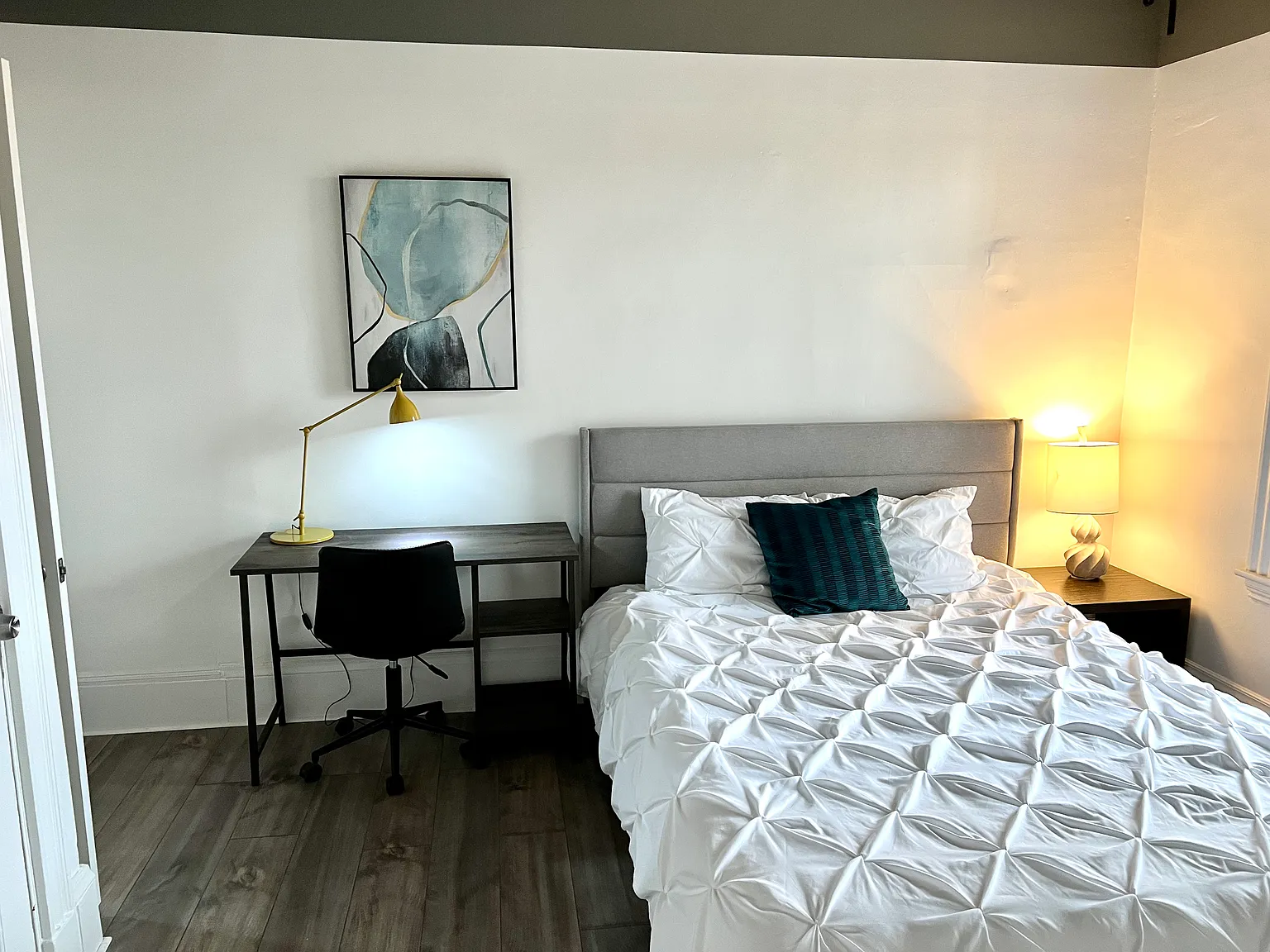 1 bed, 500 sqft, $2,300 — Photo 3