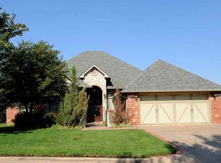 2428 Waterford Ct, Enid, OK 73703