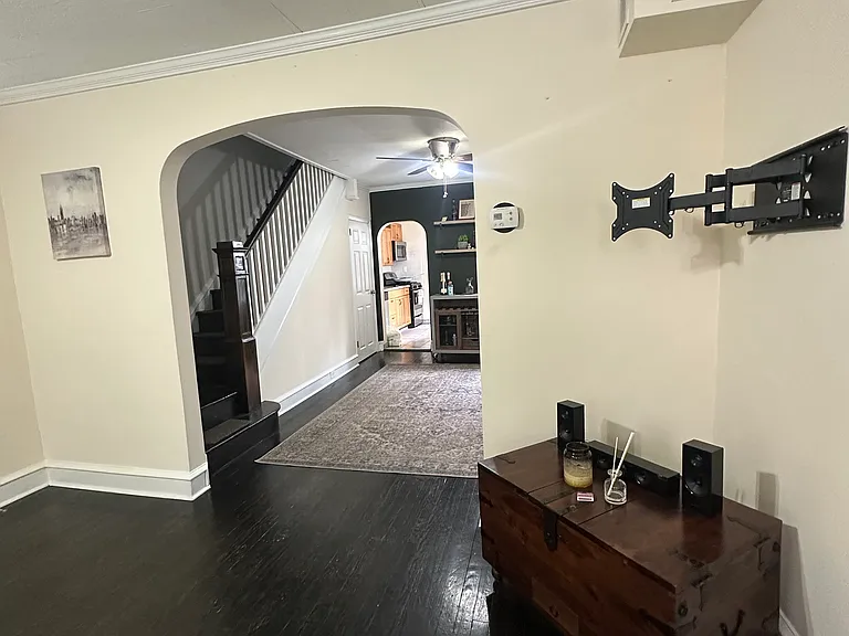 1149 N Hancock St — Photo 11